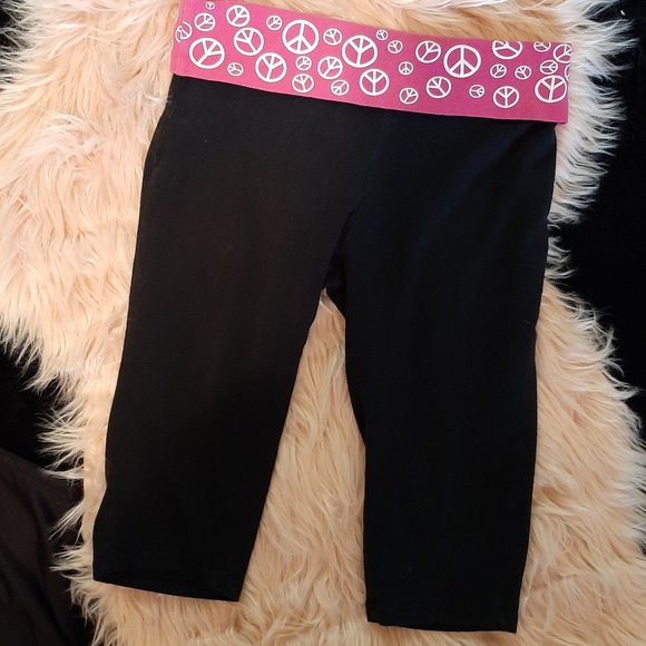 2 pairs of athletic pants - Bundle 3 listings for $15 - Picture 3 of 5